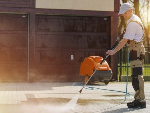 Curățarea și igienizarea podelelor cu produse profesionale