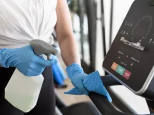 Descoperă soluțiile profesionale de curățenie și igienă pentru sălile de sport Descoperă soluțiile profesionale de curățenie și igienă pentru sălile de sport